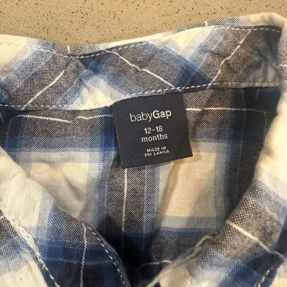 Baby gap boys long sleeve plaid print button down size 12-18 months